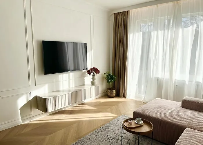 Luxury Modern With Balcony - Near Center Bratysława